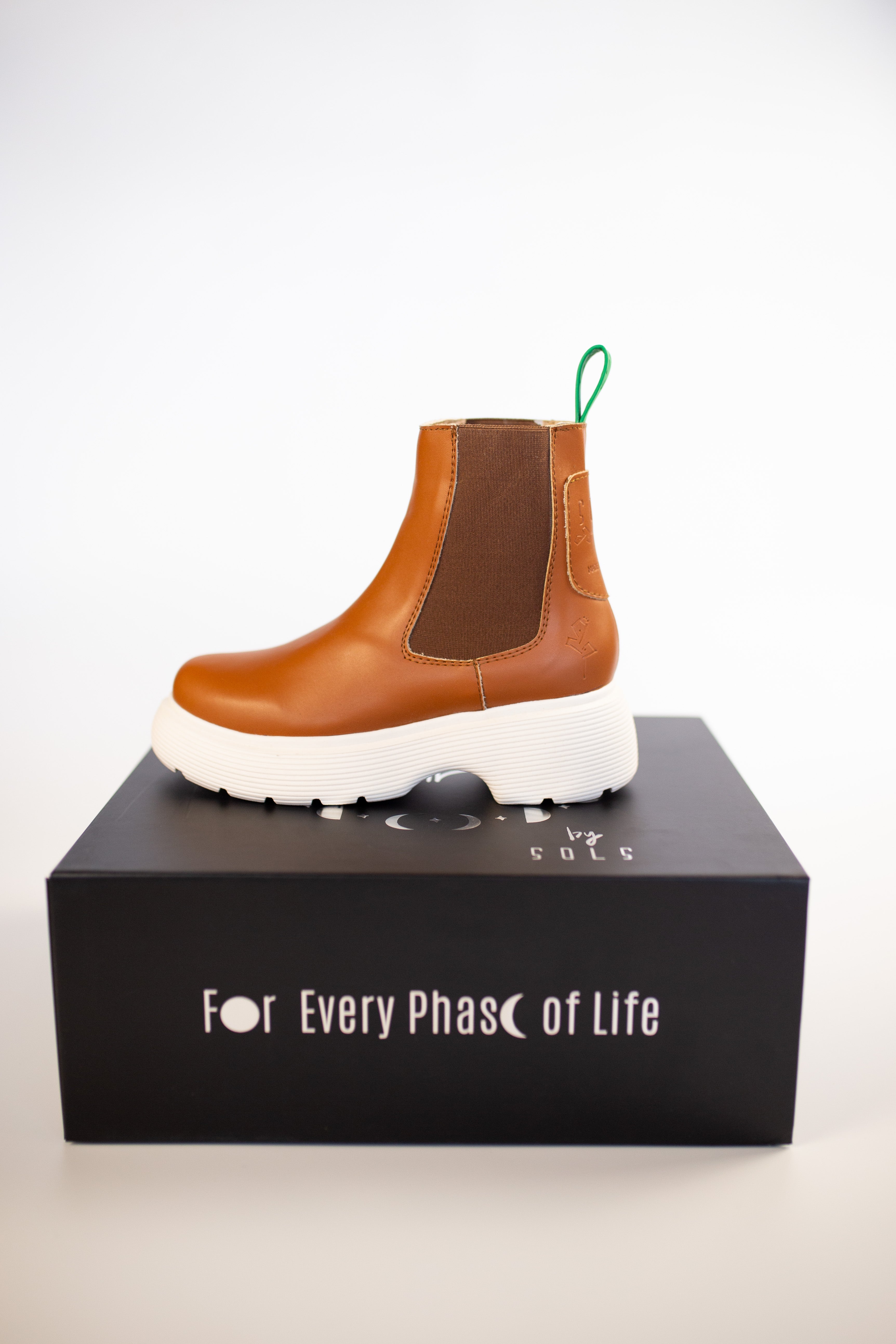 Luna Boots (Tan)