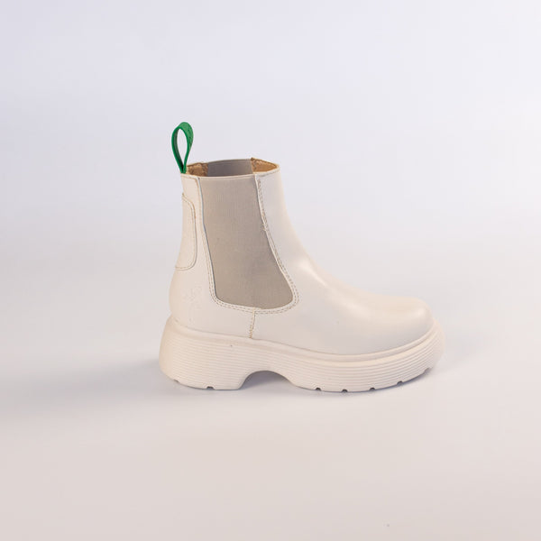 Luna Boots (White) ShopSOLS