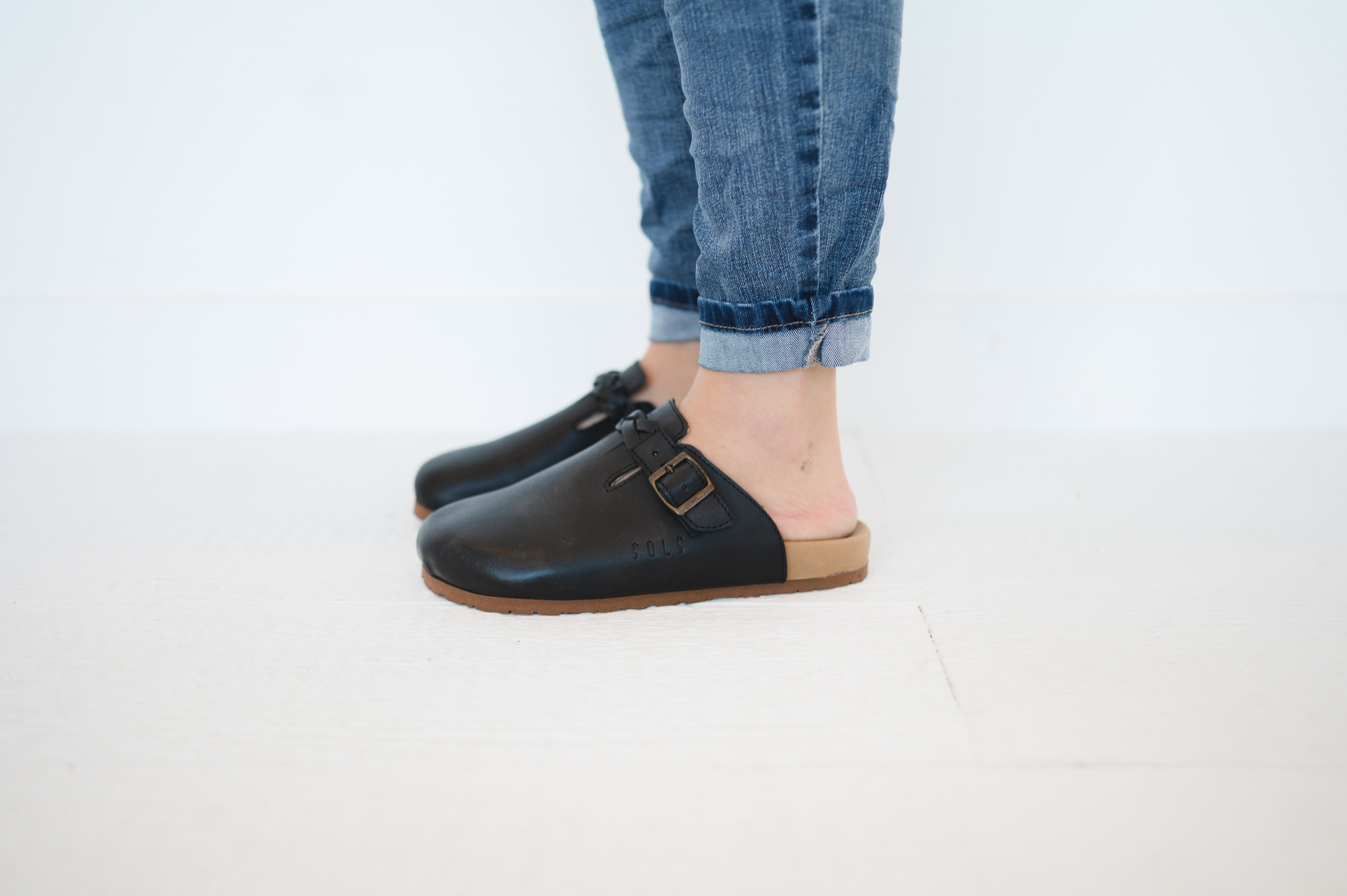Grace - Black Leather Slide