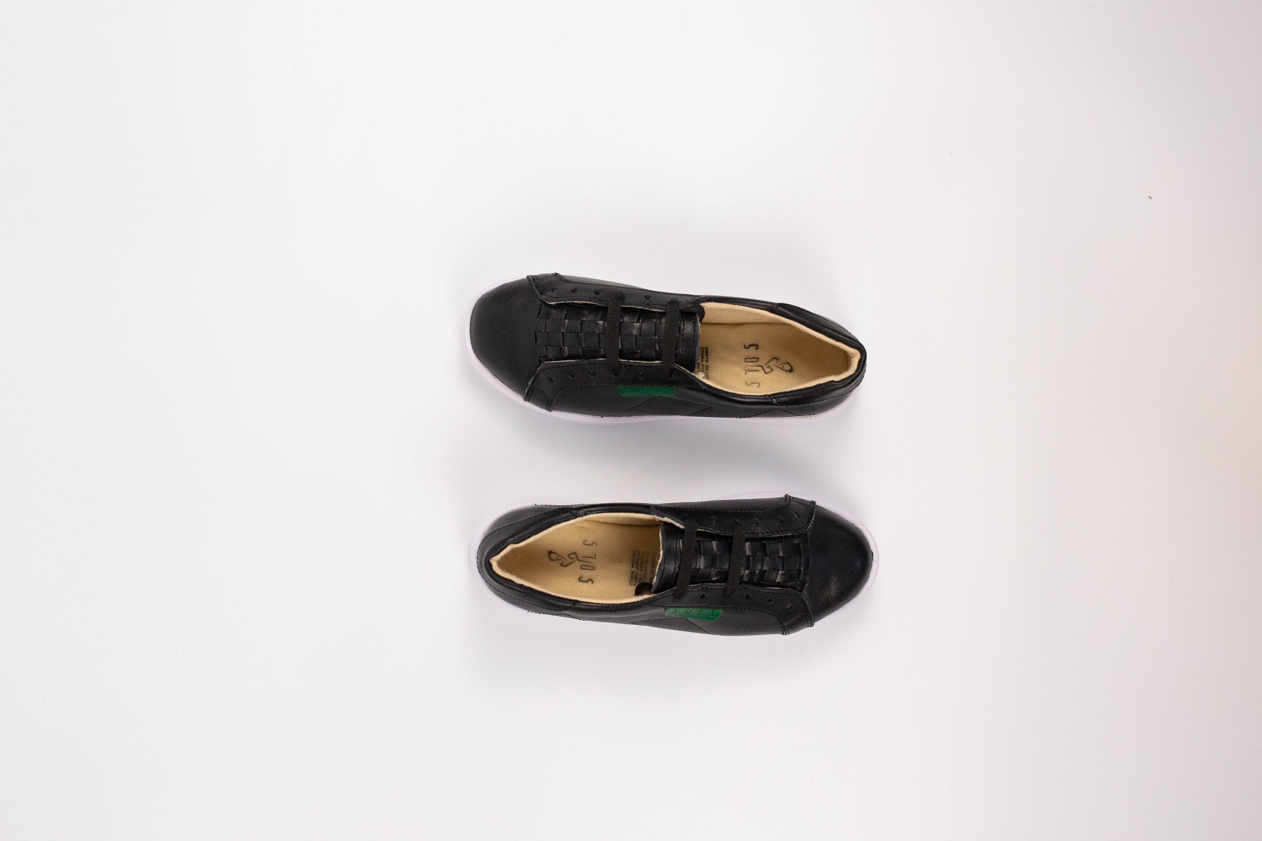 Bety Tennis Shoes (Black)