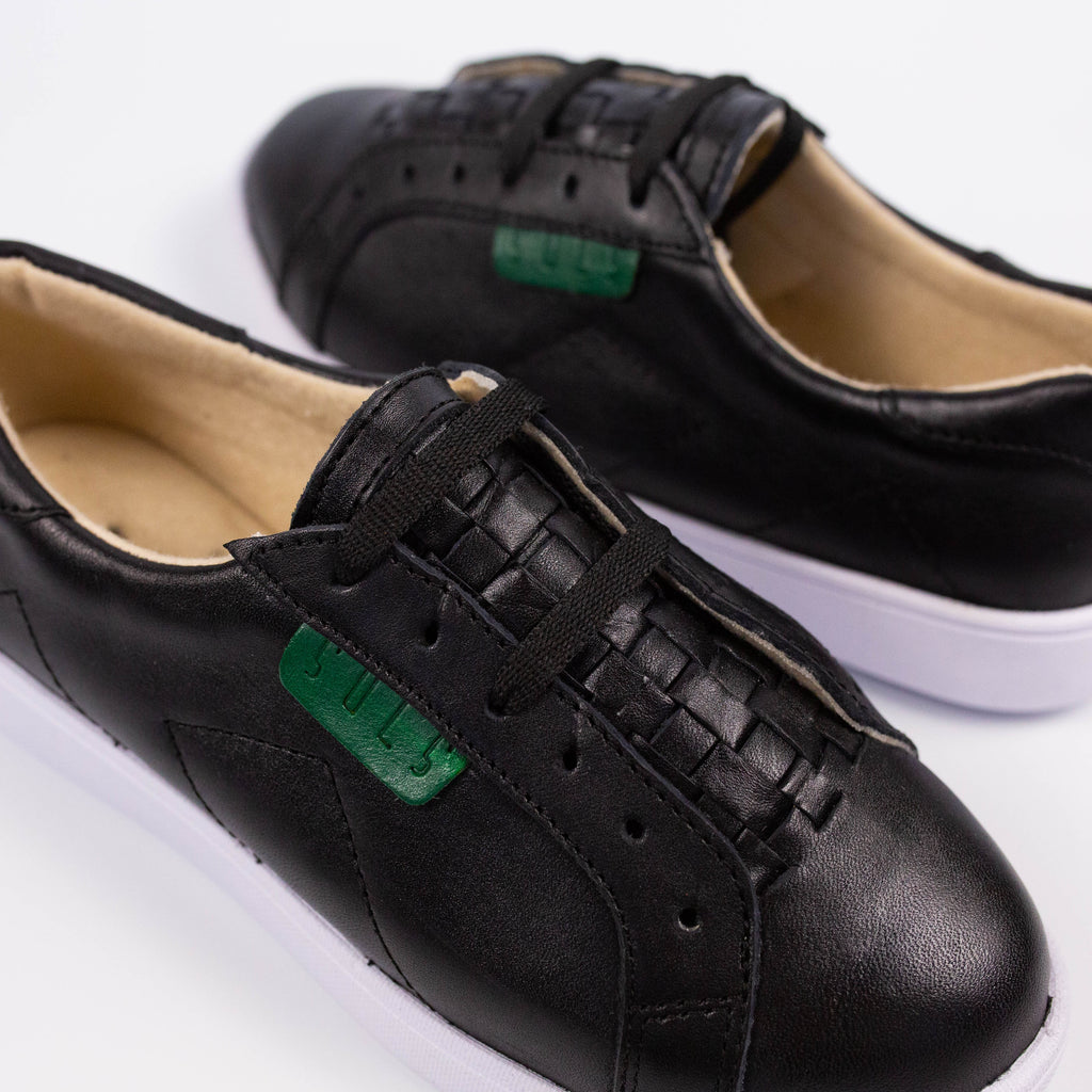 Bety Tennis Shoes (Black)