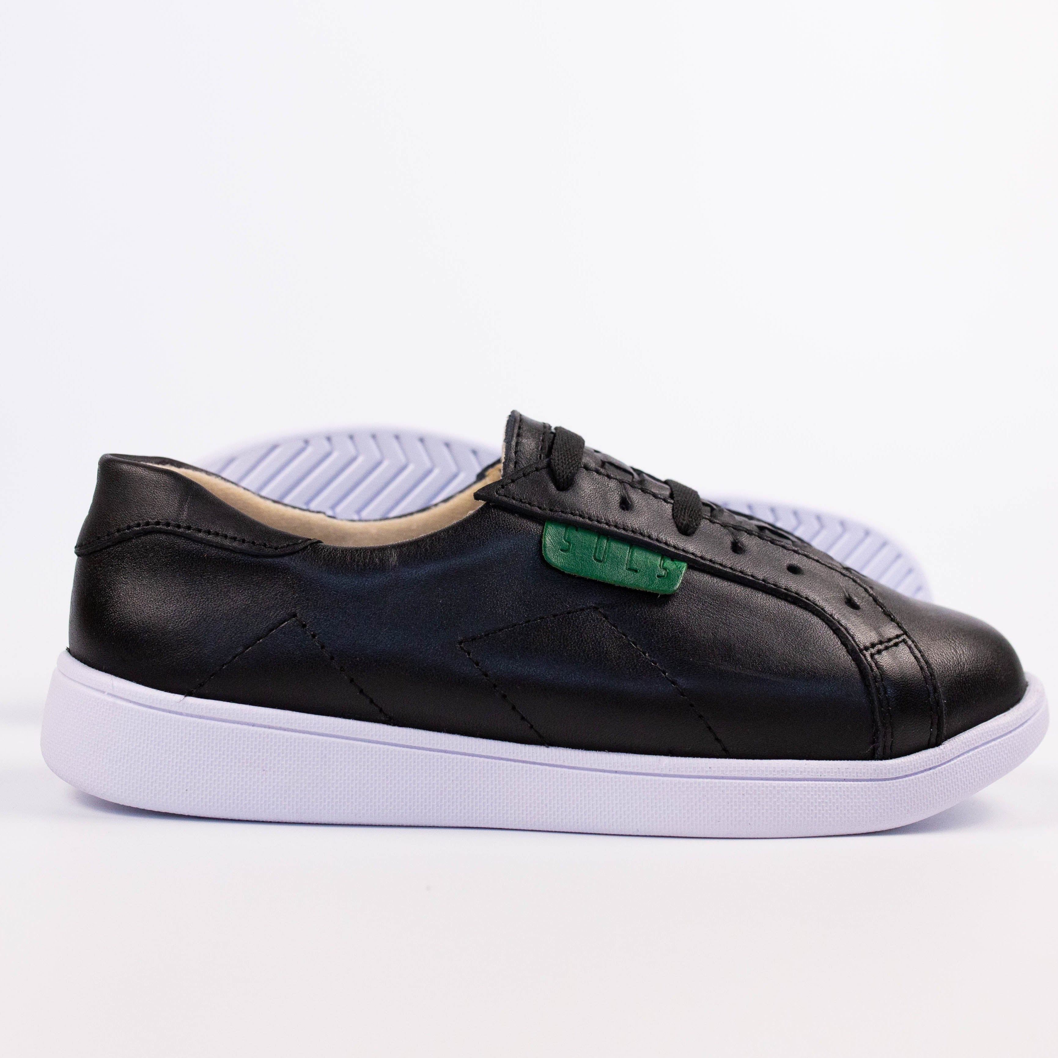 Bety Tennis Shoes (Black)