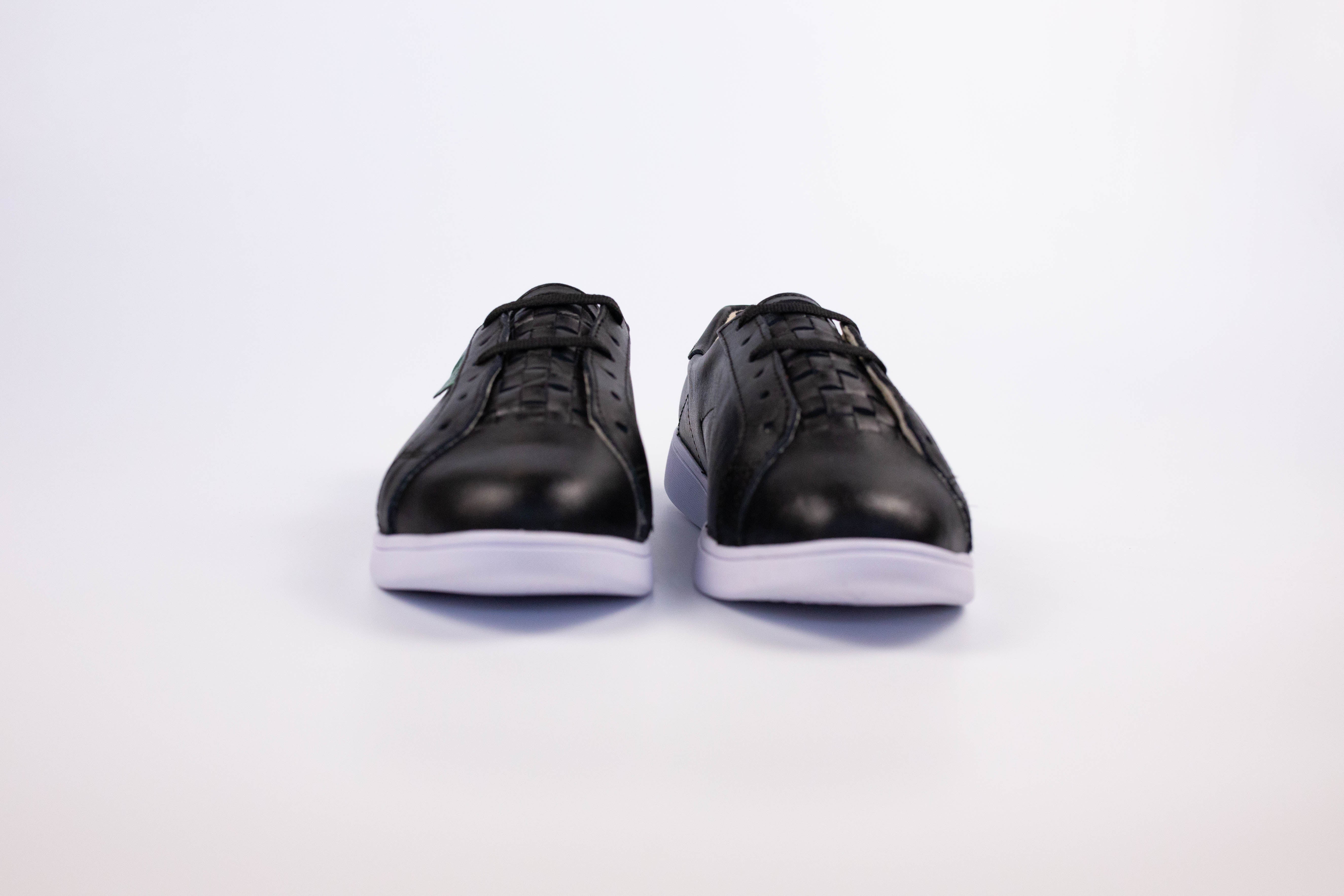 Bety Tennis Shoes (Black)